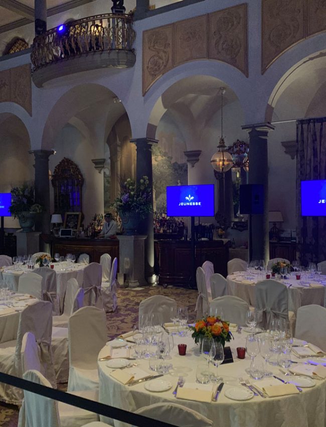 The-Line-Above-N-Below-Jeunesse-University-07